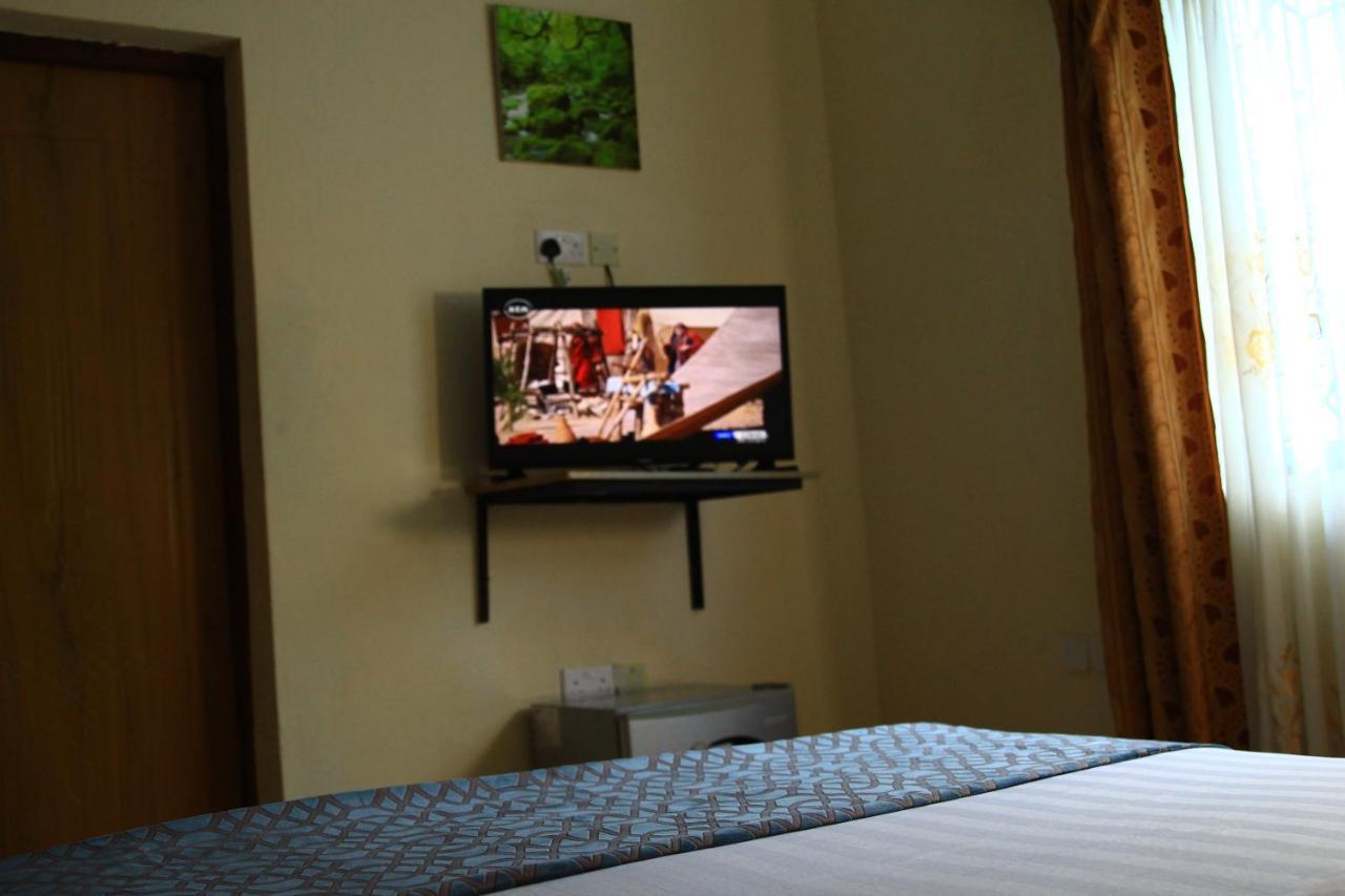 Chamiachi Hotel & Apartments Bamburi Exterior foto